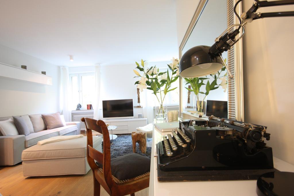 Dorya Am Ring Apartment Кьолн Стая снимка