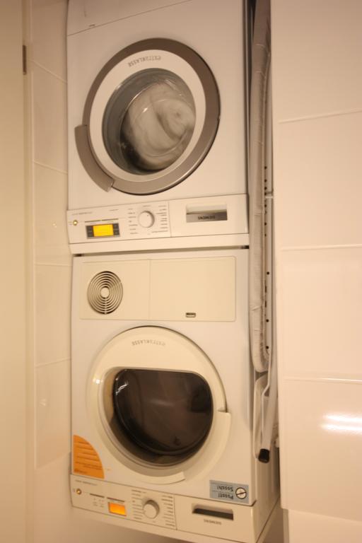 Dorya Am Ring Apartment Кьолн Екстериор снимка
